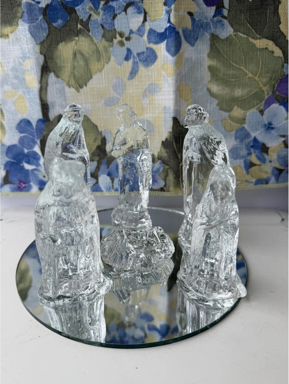 Vintage Clear Glass Nativity Set 5 Piece Figurine Lot with Mirror Base S-11